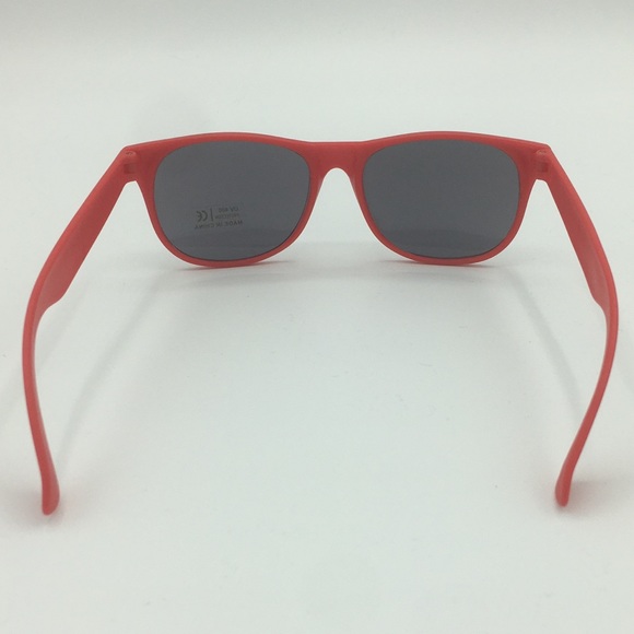 Coca Cola Classic Bright Red UV 400 Sunglasses - Picture 4 of 7